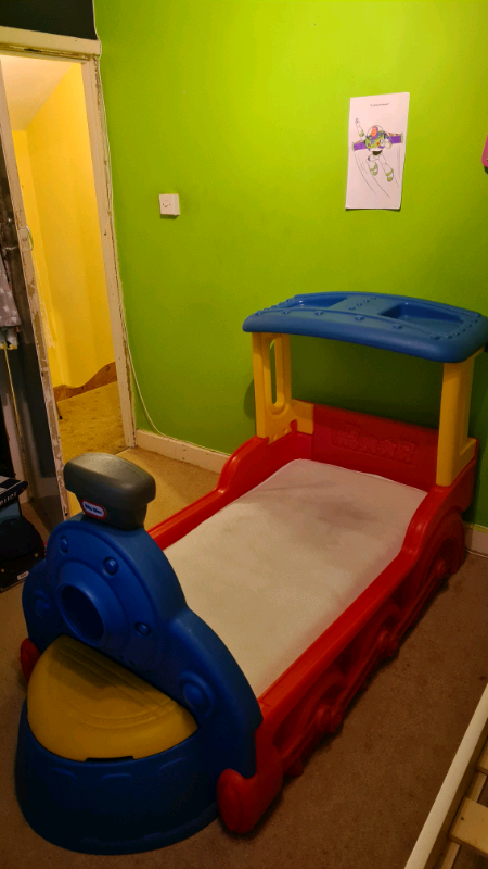 little tikes train bed